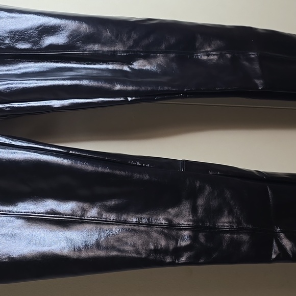 SPANXshape Faux Leather Patent Leggings Medium - Picture 11 of 16